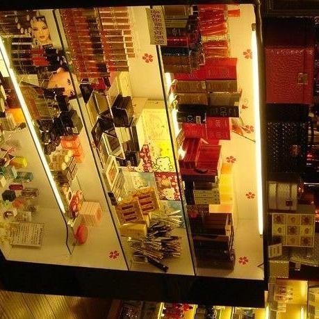 海量高清图片助力品牌视觉，专业清关代理护航跨境业务